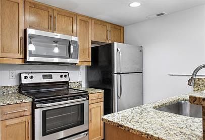 1st image of 306 E Grace St #698a6c36c