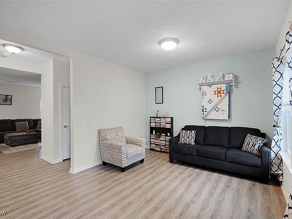 5th image of 36990 Tail Feather Dr