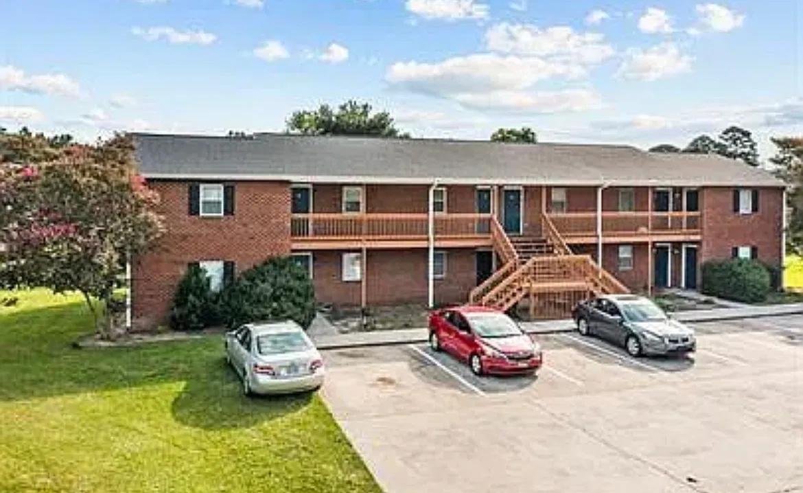 1095 Cheyenne Court - L — Photo 1