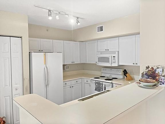 5th image of 651 Okeechobee Blvd APT 304
