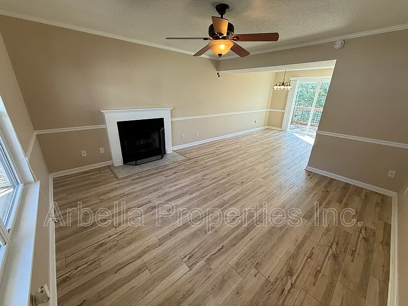 2 bed, 2.5 bath, 1195 sqft, $1,700 — Photo 3