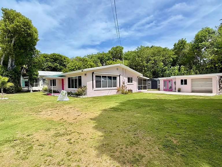 149 N Bay Harbor Dr — Photo 1