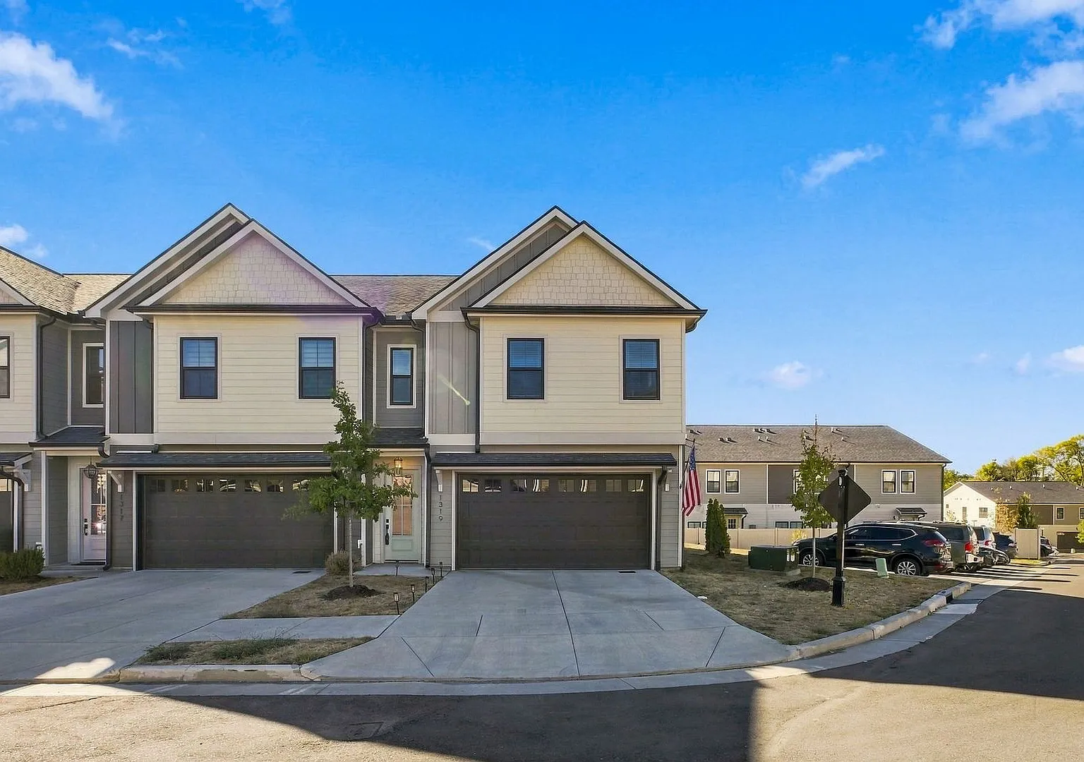 Charming Modern Townhome in South Nashville! — Photo 2