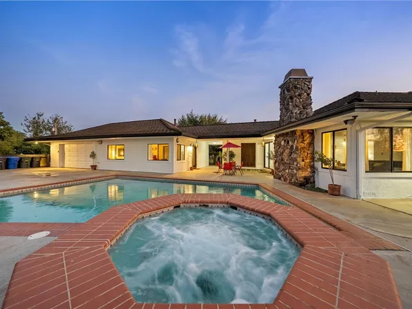 1650 Winterwarm Dr, Fallbrook, CA 92028