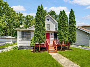 557 Division St, Crete, IL 60417