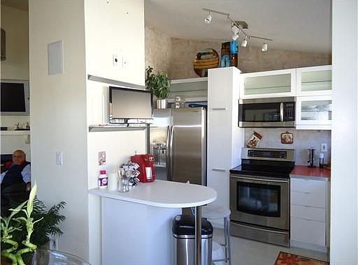 5th image of 3901 Whispering Hills Dr