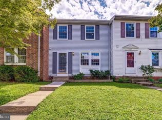 8393 Shady Grove Cir, Manassas, VA 20110