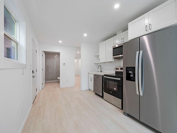 5th image of 1015 47th St #C