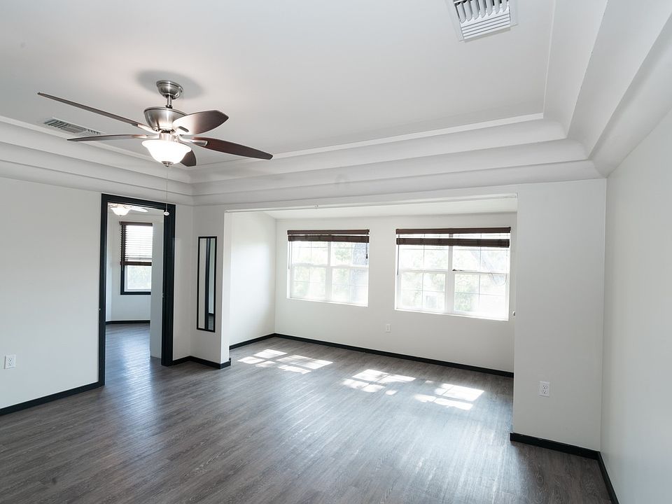 1st image of 11023 Strathmore Dr APT 4