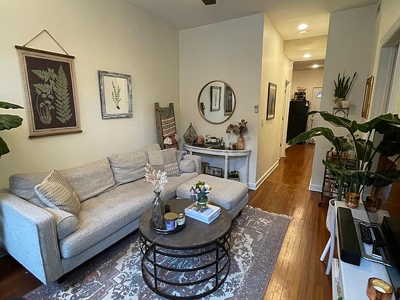 5th image of 1424 N Greenview Ave APT 2F