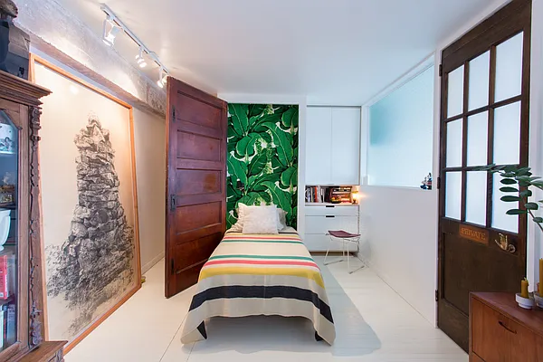 Sold by Realty Collective | media 25