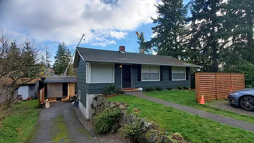 18556 5th Ave NE #B Photo 1