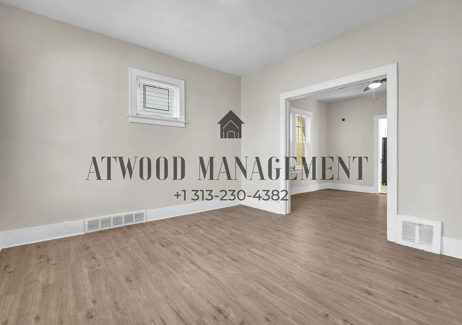This beautifully updated 3-bedroom, 1-bath single-family home is ready for move-in! — Photo 4