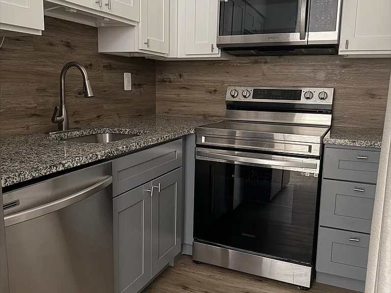 1019 Oakwood Dr #A — Photo 5