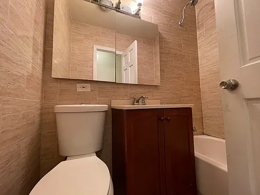 Rented by Hillel Realty Group | media 9