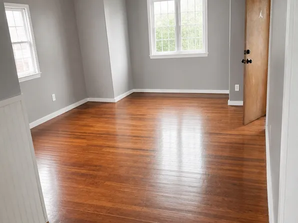7 Ashley St #3, New Bedford, MA 02744