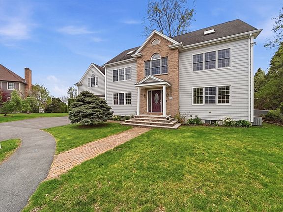3rd image of 131 Range Heights Rd