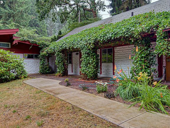3rd image of 8407 NE 88th St