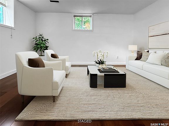 4th image of 161 5th Avenue NE