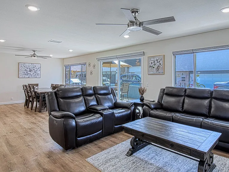 5008 Seashore Dr — Photo 1