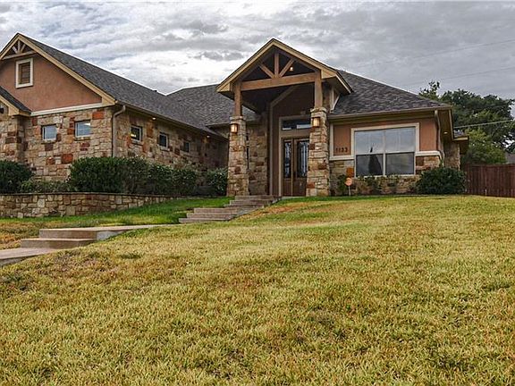 4th image of 1133 Redleaf Dr