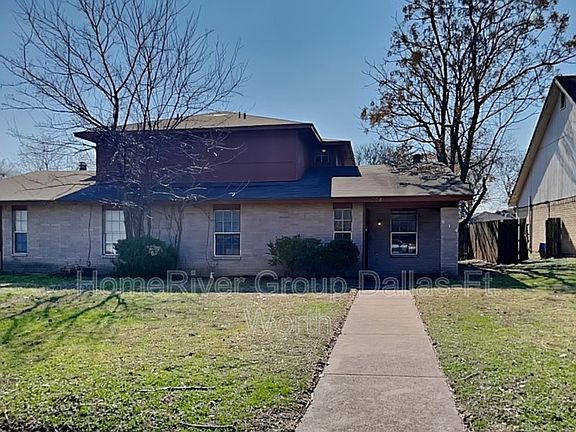 3rd image of 614 Taylor Ct