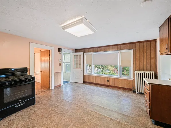 57 Buckley St, Quincy, MA 02169