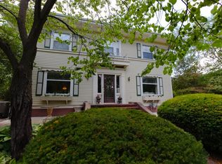 708 S Main St, Fairfield, IA
