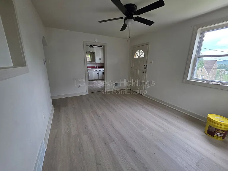 517 Hornor Ave — Photo 3