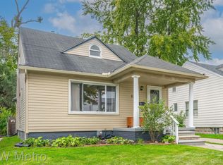 520 E Muir Ave, Hazel Park, MI