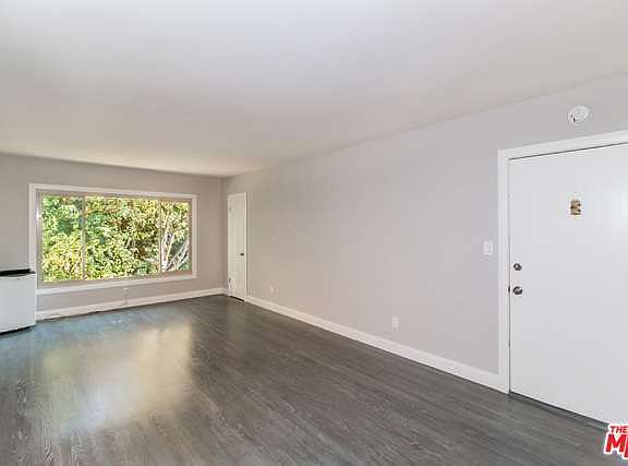 3rd image of 1224 N Fairfax Ave APT 6