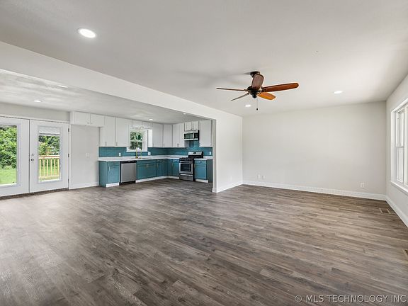 5th image of 704 N Ross St