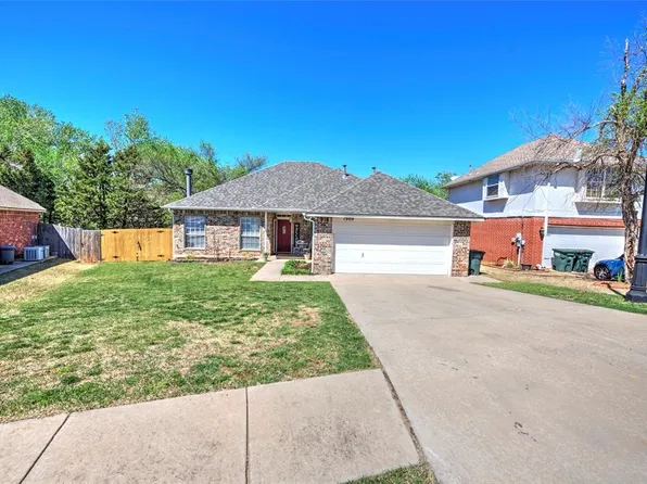 1909 Victoria Pl, Edmond, OK 73003