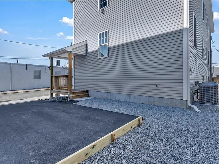 10 Anthony Ave #2 — Photo 27