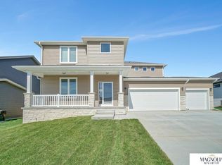 1722 W Avalanche Rd, Lincoln, NE 68521