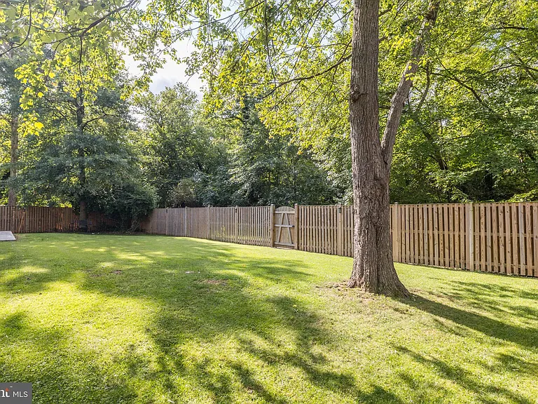 126 Hopeland Ln — Photo 31