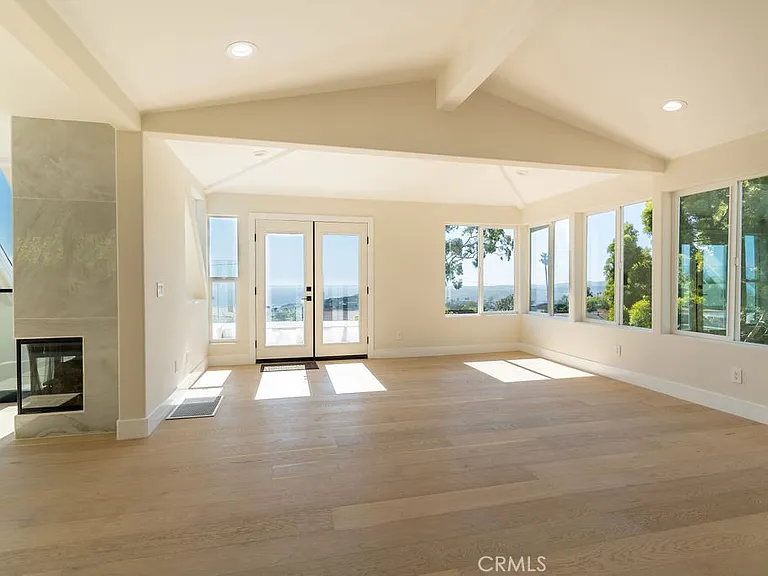 2850 Zell Dr — Photo 18