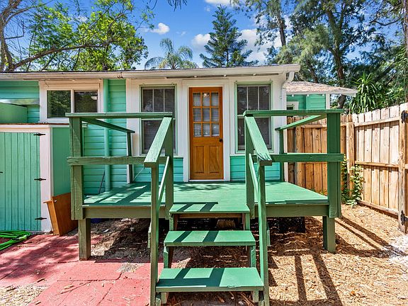 5th image of 515 Locklie St