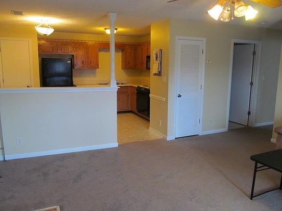 4th image of 402 Jack Miller Blvd APT H