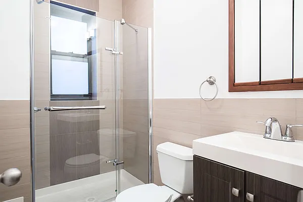 Rented by Nooklyn NYC LLC | media 9