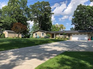 4001 Southwoods Dr, Howell, MI