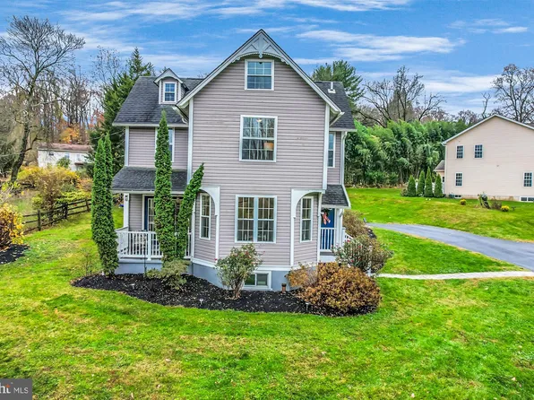 14 Village Way, Malvern, PA 19355