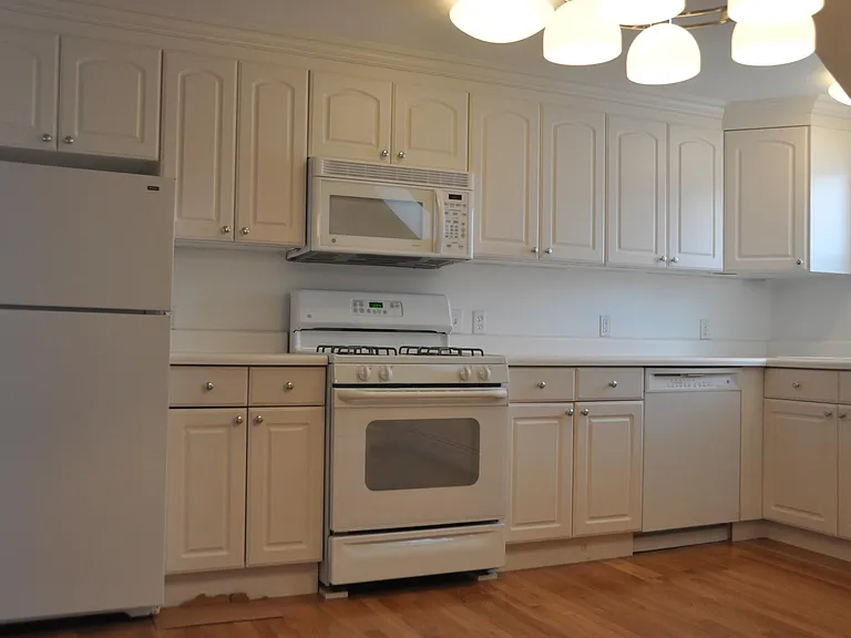 231 Cumberland Ave #5 — Photo 1