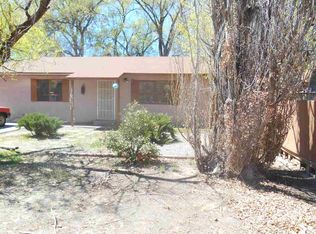 1312 Alfred Ln, Espanola, NM 87532
