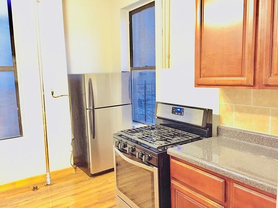 1st image of 446 Park Pl APT 1A