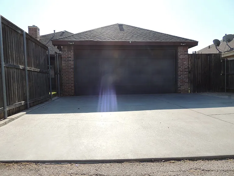 3221 Marksburg Ave — Photo 28