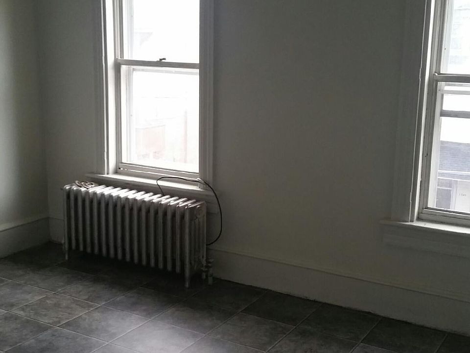 2nd image of 1552 Cotton St