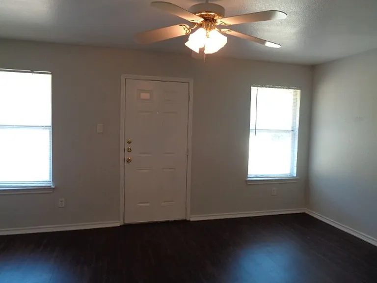 13649-13651 Biggs St — Photo 7