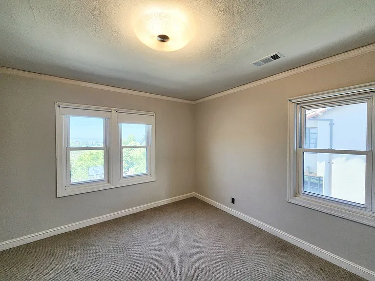 531 Harvard Rd — Photo 35