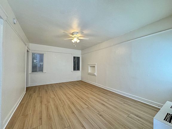 3rd image of 1066 E 7th St APT 10